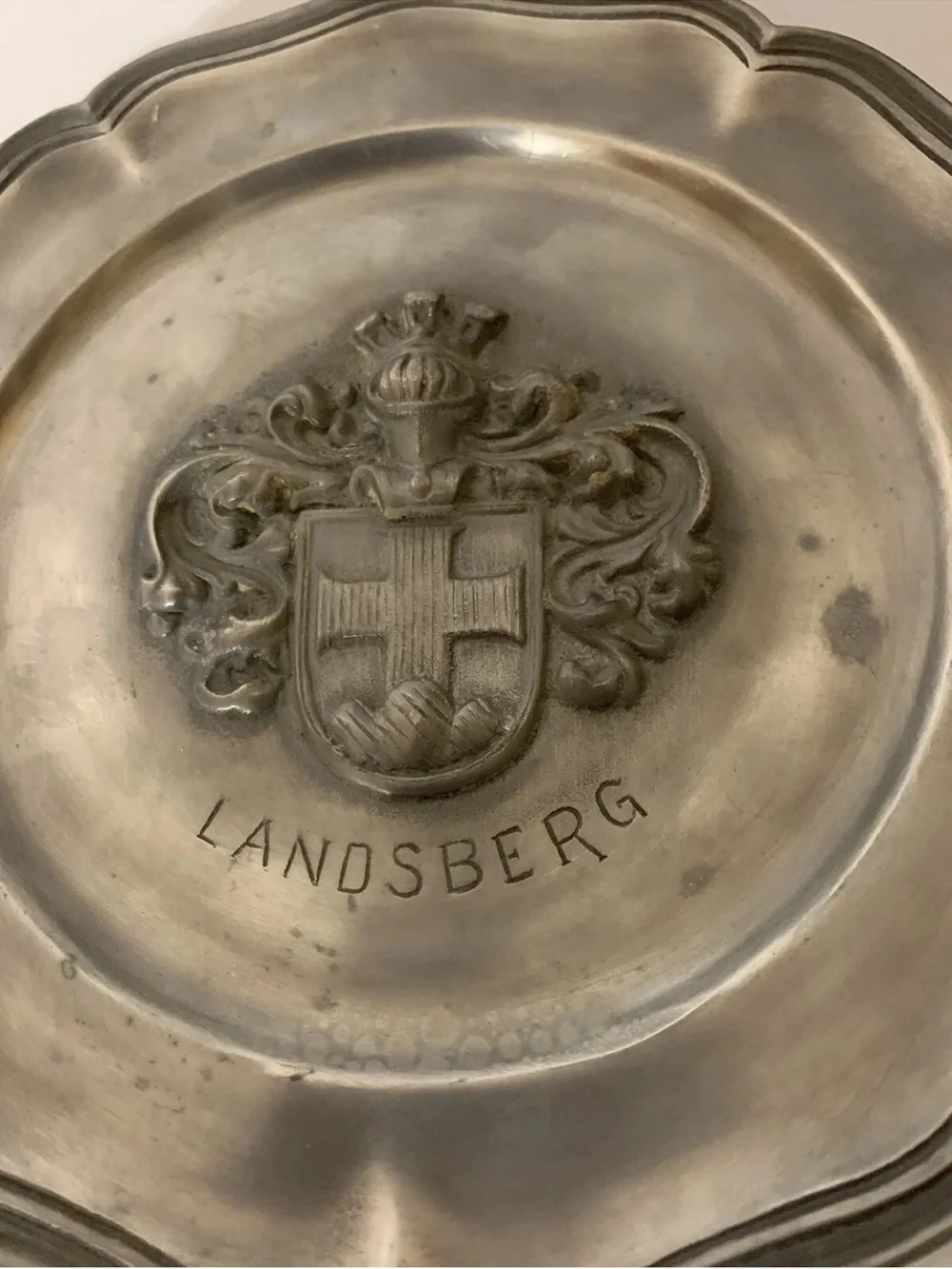 Vintage Landsberg Germany 7.5” Pewter Plate Coat Of Arms Hang Plate